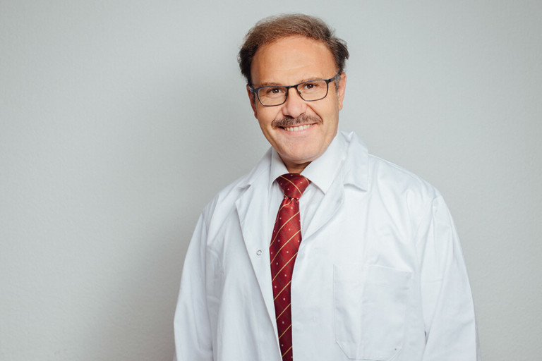 Internist München - Daadoush - Hausarzt und Naturheilverfahren - Team - Portrait M.D. Fadi Daadoush